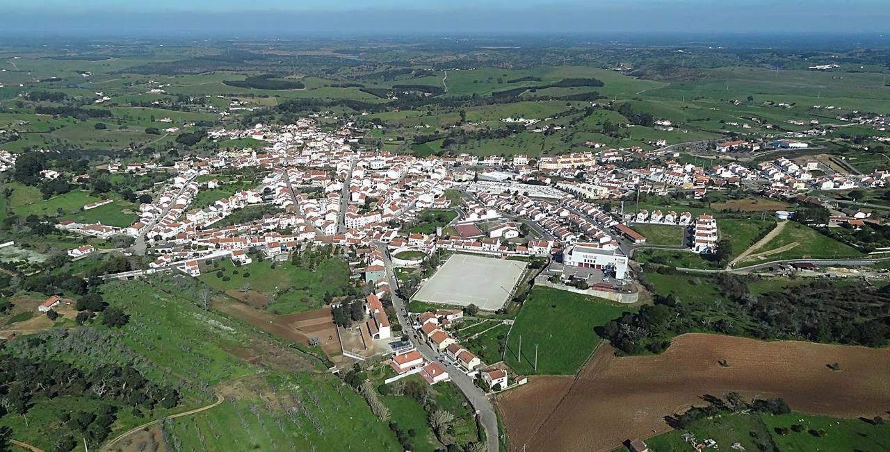 Apartamentos Bau-Doce Cercal do Alentejo ภายนอก รูปภาพ